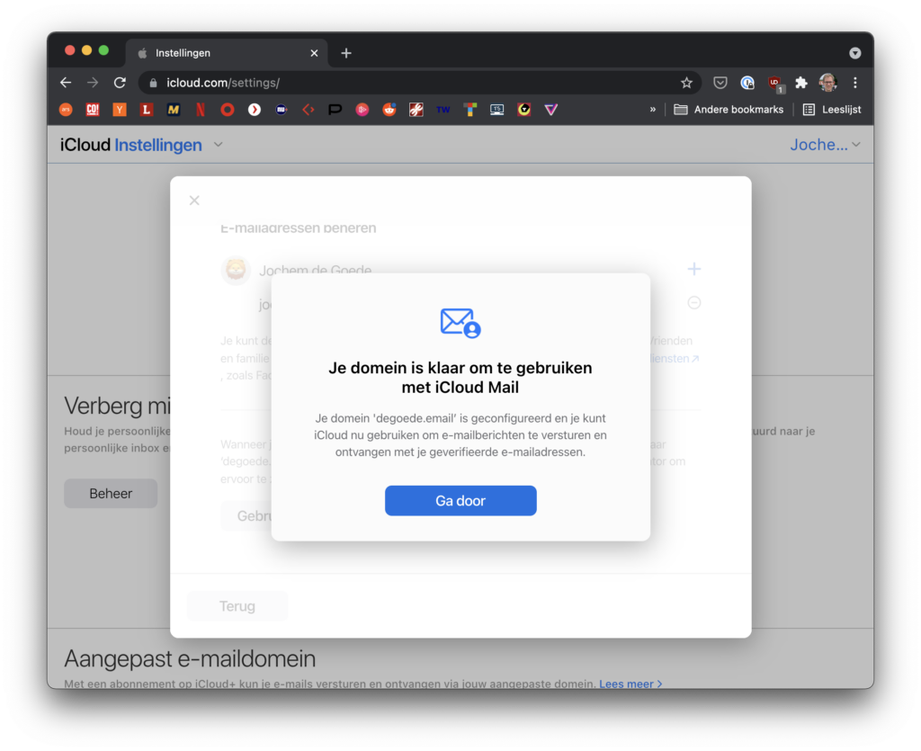 Screenshot domeinnaam succesvol toegevoegd aan iCloud+