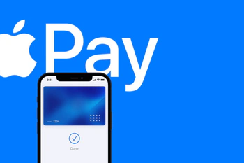 Apple Pay-logo met iPhone met Apple Pay-betaalkaart